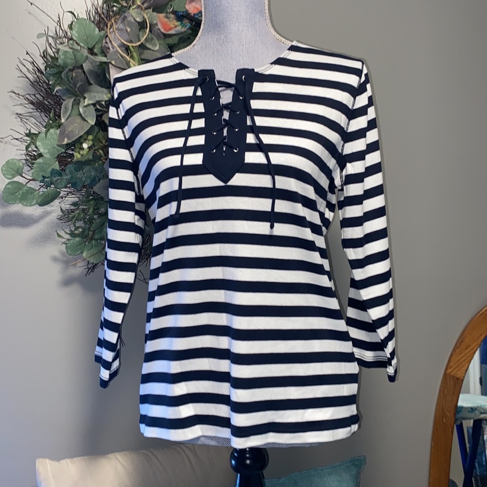 Chaps Classics black and White stripe long sleeve nautical preppy top Medium EUC